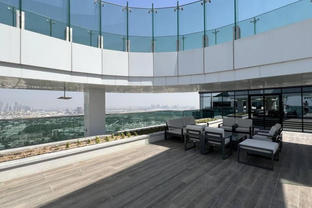 Апартаменты Chic 2 Bed Near Trade Centre With 5 Star Amenities Дубай Экстерьер фото